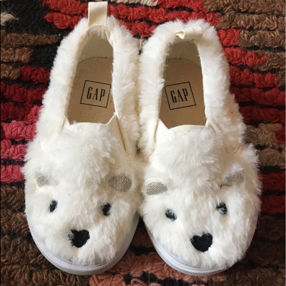 Gap slip on sneakers